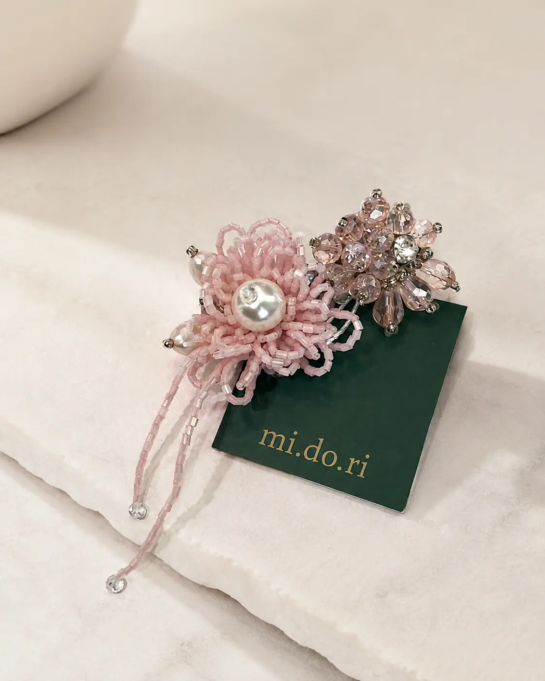 Rosee Brooch — TUTUTBI HANDMADE