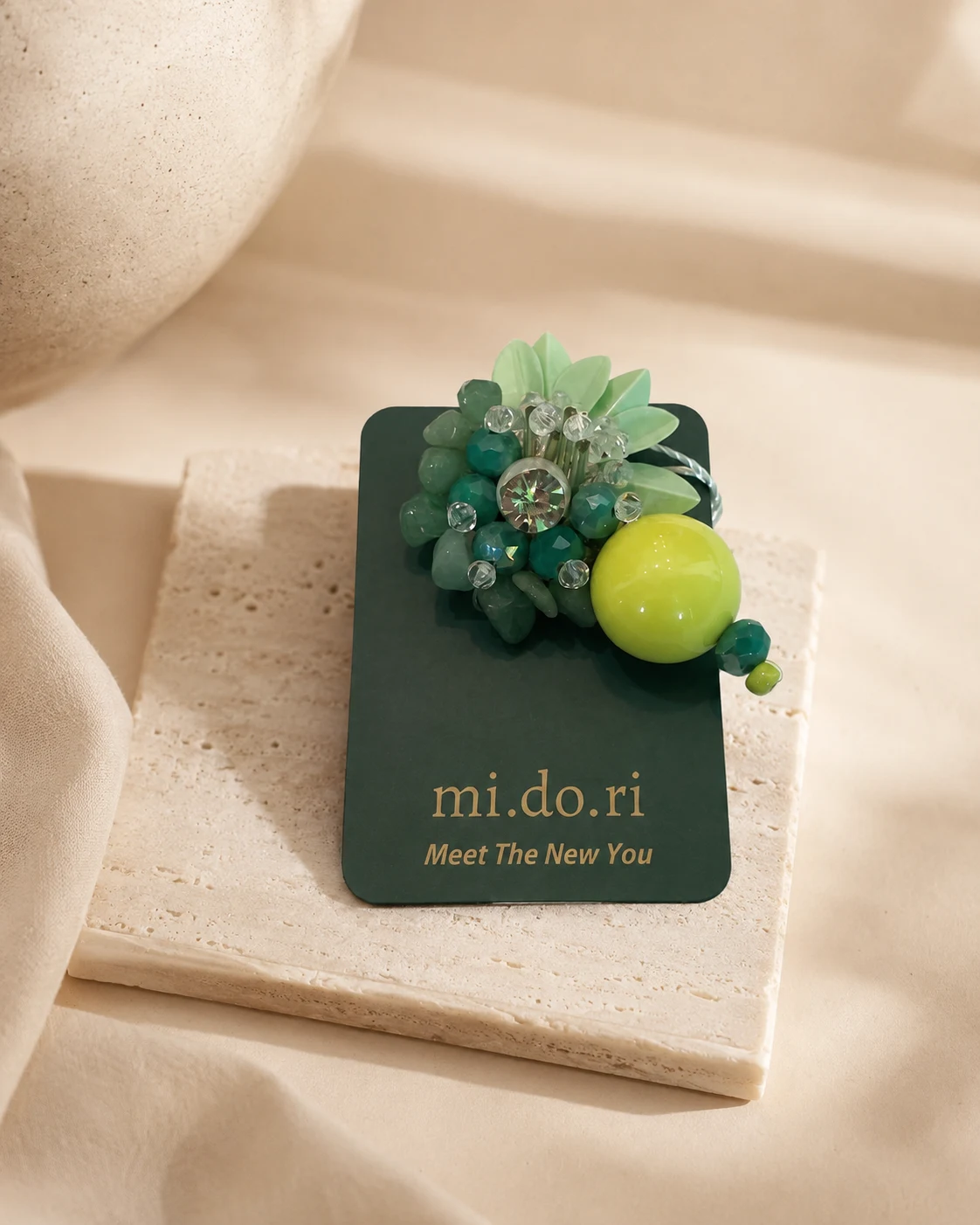 Lucie Statement Brooch — NO BRAND