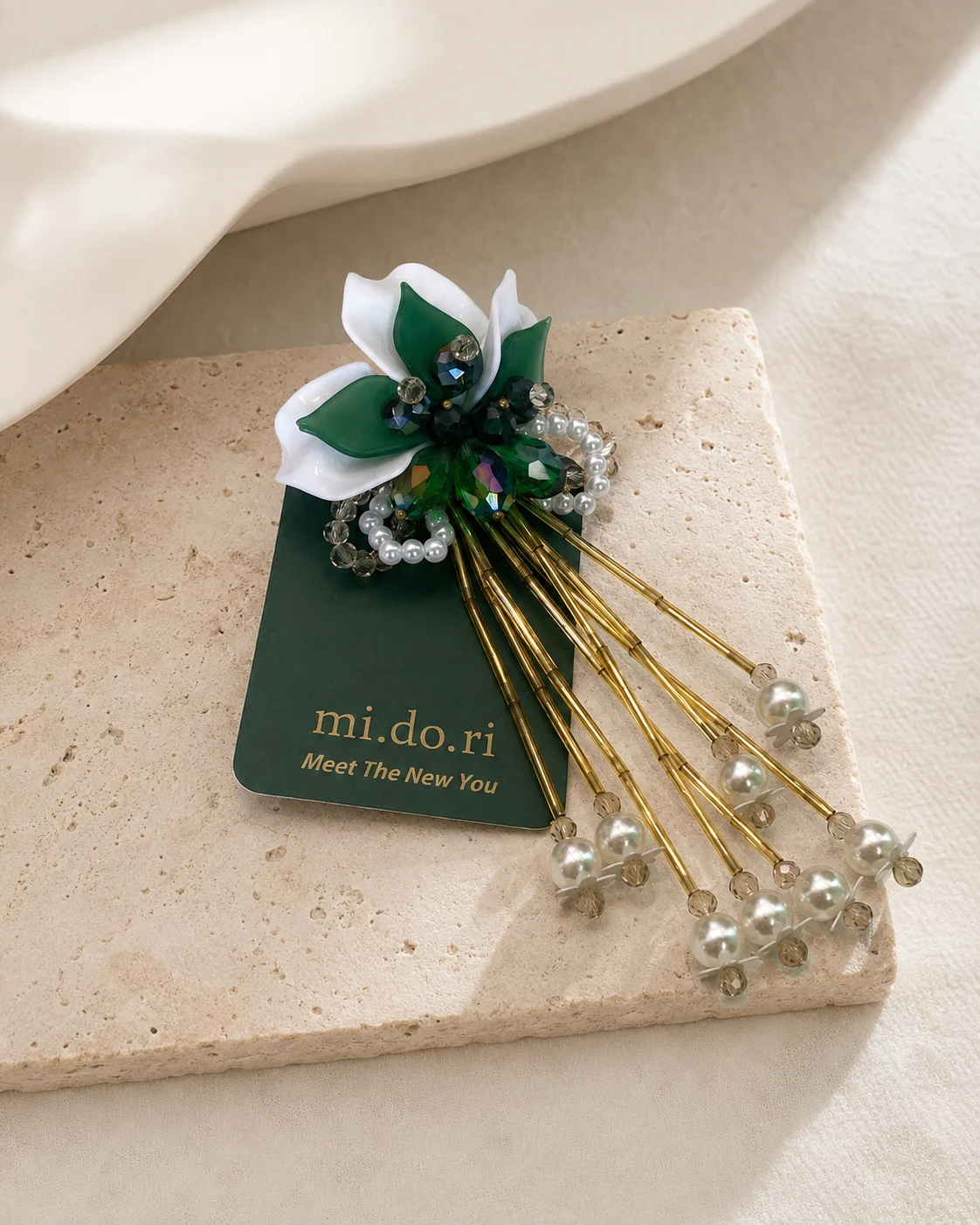 Sarayu Statement Brooch — NO BRAND